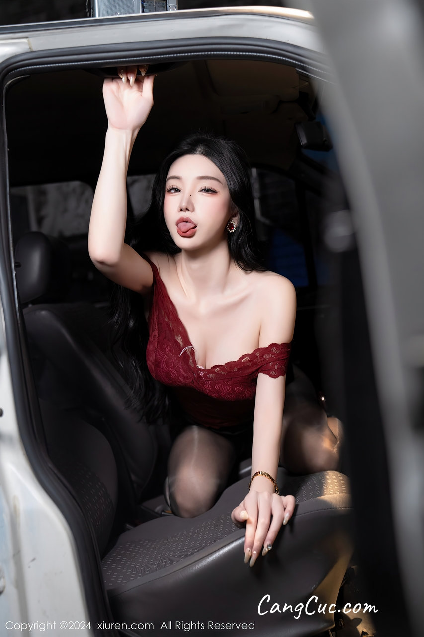 XIUREN No.7993 Zhou Yuxi (周于希Sally)